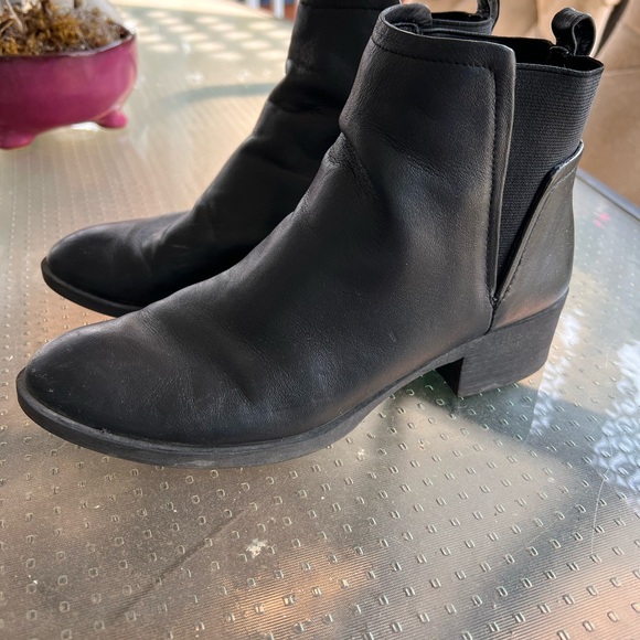 Kenneth ColeSmart casual boots, worn for one season - Picture 5 of 7